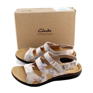 NEW Clarks Laurieann style, flat sandal. Sand, floral interest.